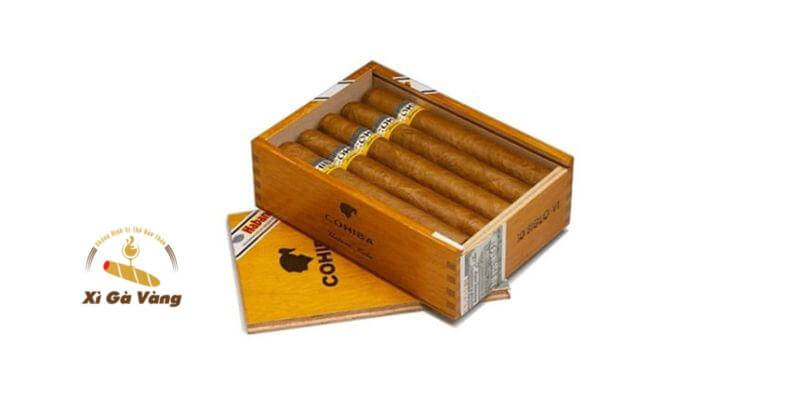 Cohiba Maduro 5 sử dụng lớp lá cuốn Maduro được ủ tối thiểu 5 năm, tạo ra vị sâu, phức tạp và màu sậm đặc trưng.